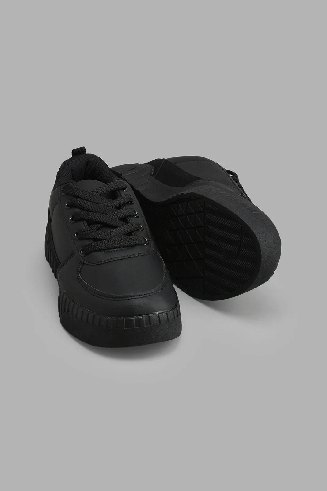 Black Ribbed Sneaker