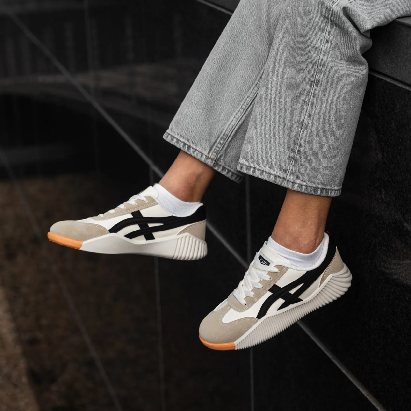 Elin | Vintage sneakers for women