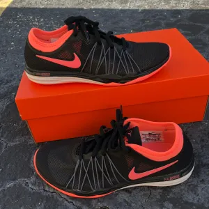 Nike Free Training - Size 6