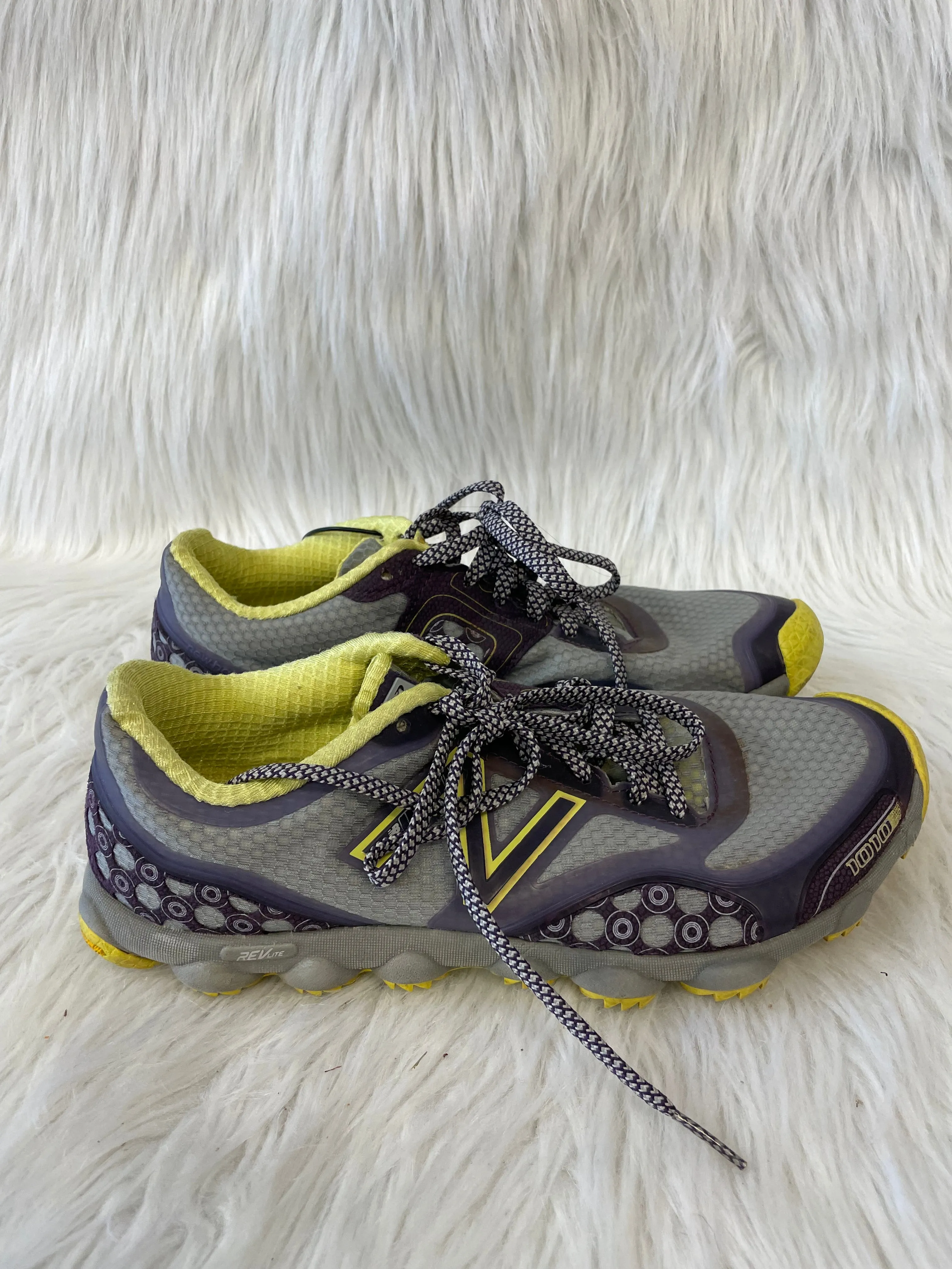 Shoes Athletic By New Balance In Grey & Yellow, Size: 8