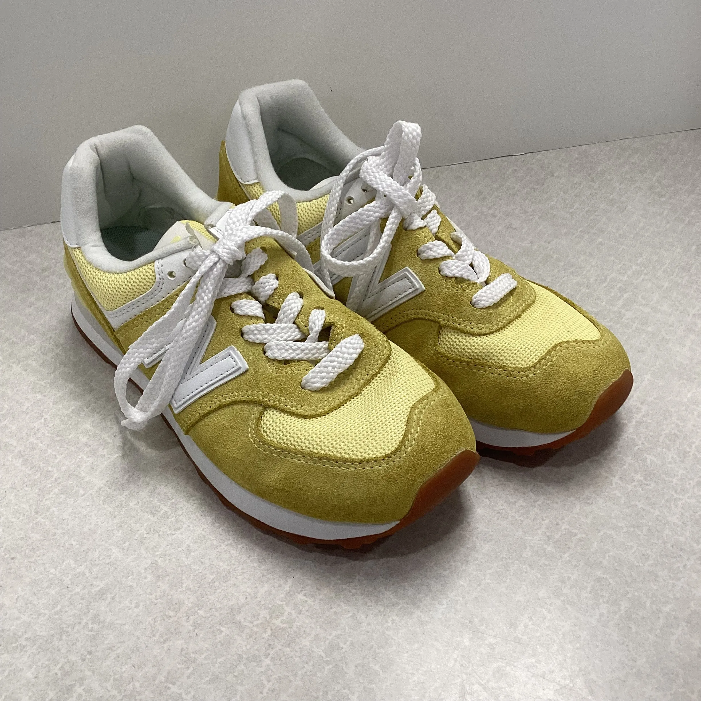 Shoes Athletic By New Balance In Yellow, Size: 6.5